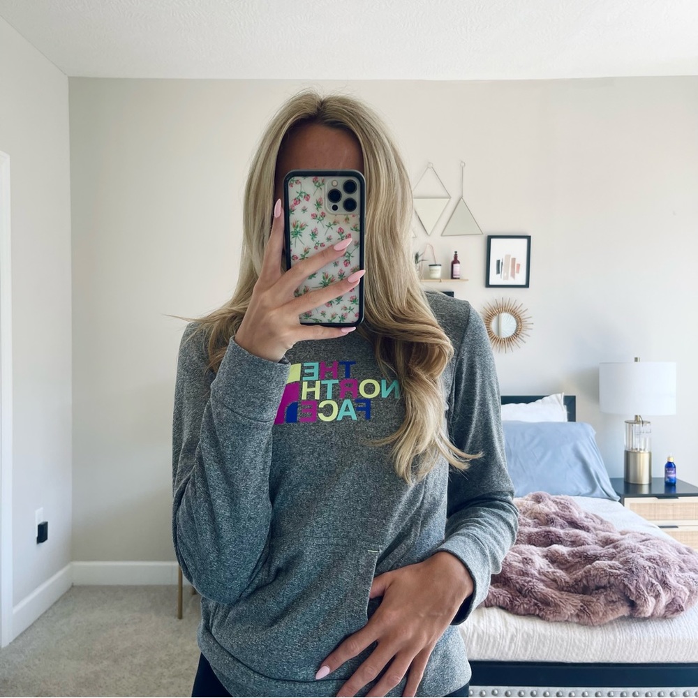 The North Face Hoodie Gray | Colorful Logo Hoodie Perfect Conditio